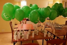 balony z helem na evencie w Warszawie
