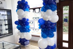 Organiczne kolumny balonowe z okazji urodzin salonu optycznego w Olkuszu