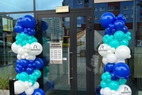 Kolumny balonowe na akcję promocyjną Rodenstock w salonach OneDayClinic