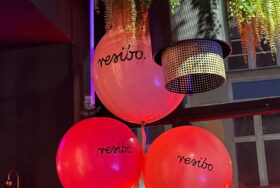 Balonowe kule giganty oraz balony lateksowe z helem na imprezę firmową marki Resibo we Wrocławiu