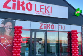 Dekoracje balonowe w postaci kolumn balonowych na otwarcie punktu aptecznego ZIKO w Ligocie Pięknej